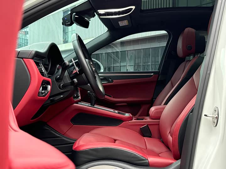 Фото 9 - Porsche Macan