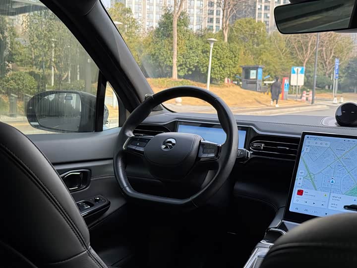 Фото 7 - Nio ES8