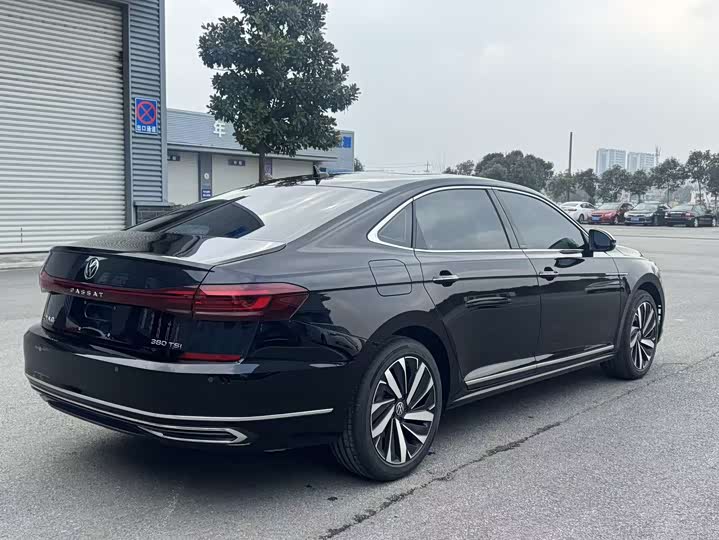 Фото 5 - Volkswagen Passat