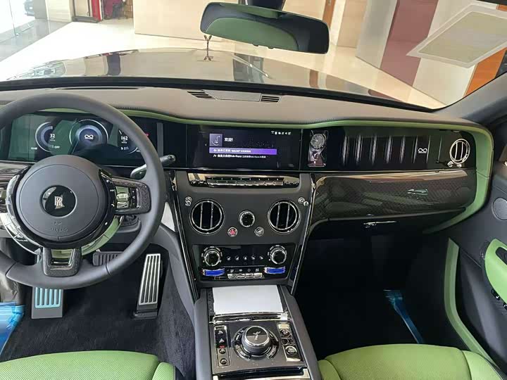 Фото 5 - Rolls-Royce Cullinan