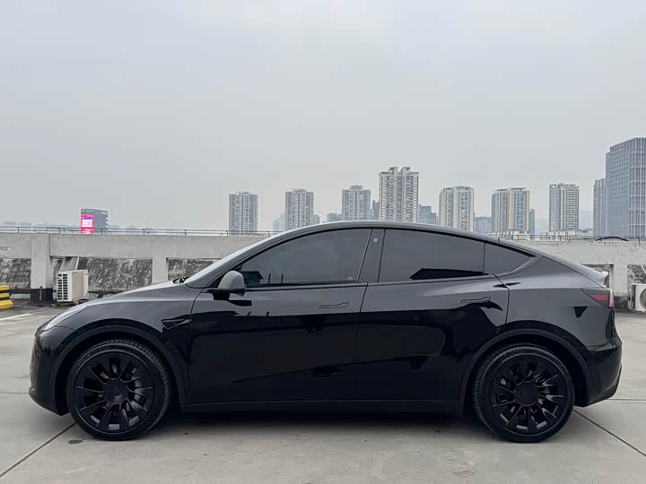 Фото 5 - Tesla Model Y