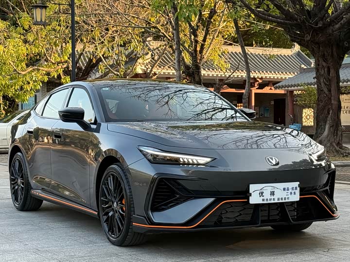 Фото 3 - Changan UNI-V