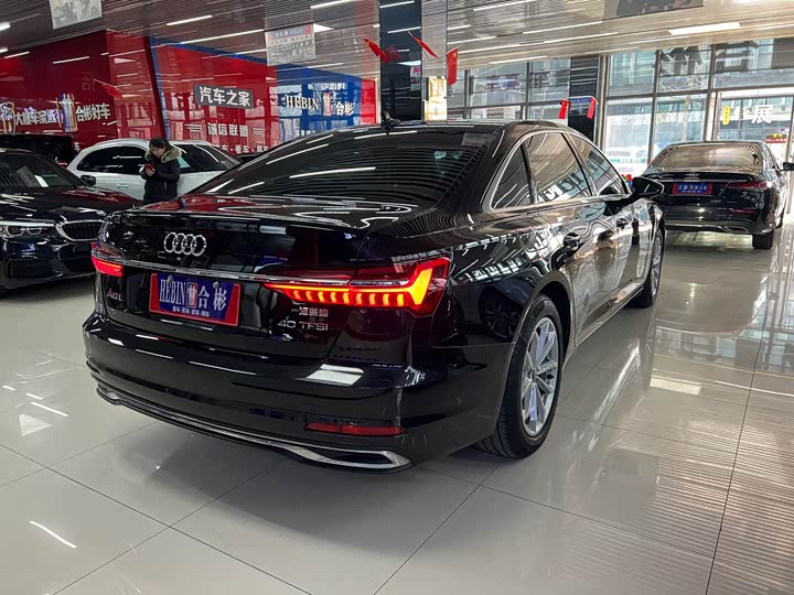 Фото 6 - Audi A6L