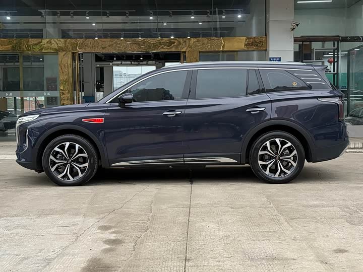 Фото 7 - Hongqi HS7