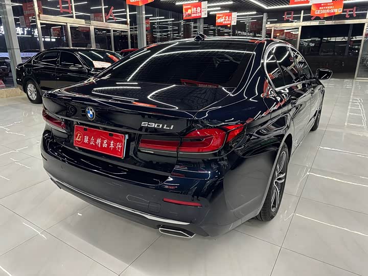 Фото 4 - BMW 5 Series