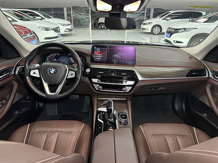 Фото 9 - BMW 5 Series