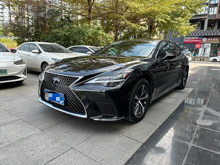 Фото 1 - Lexus LS