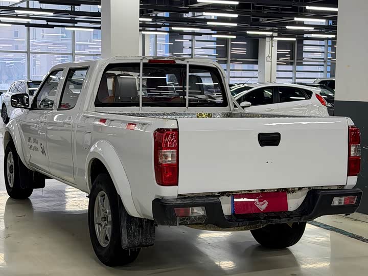 Фото 7 - Dongfeng Rich