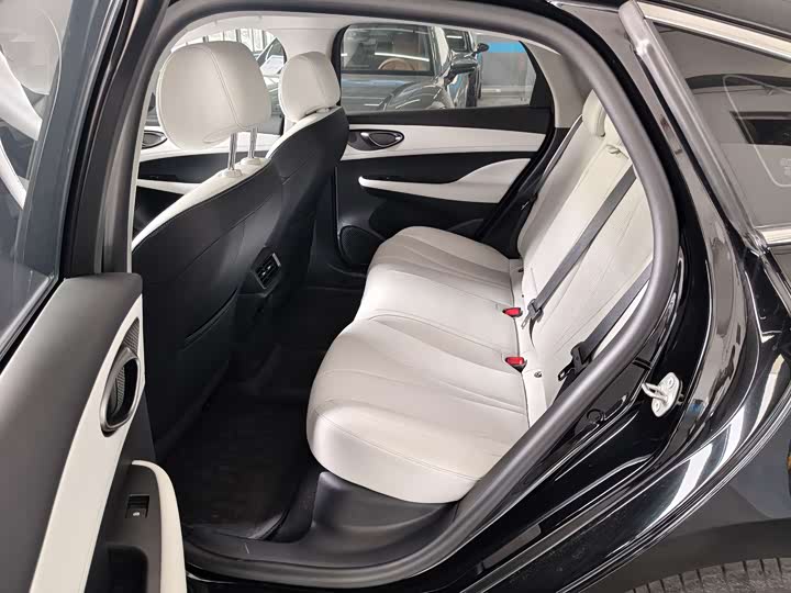 Фото 8 - BYD Seal 05 DM-i Hybrid