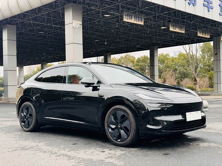 Photo 3 - Nio Onvo L60