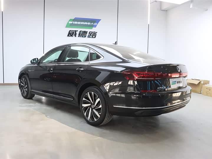 Фото 5 - Volkswagen Passat