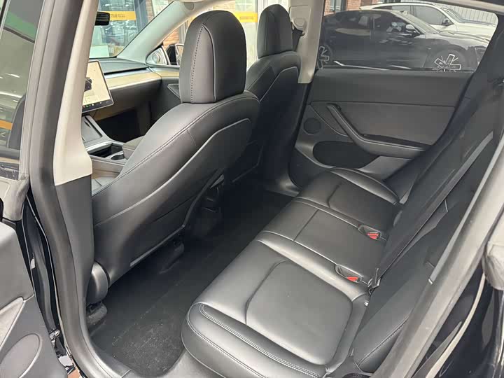 Фото 9 - Tesla Model Y