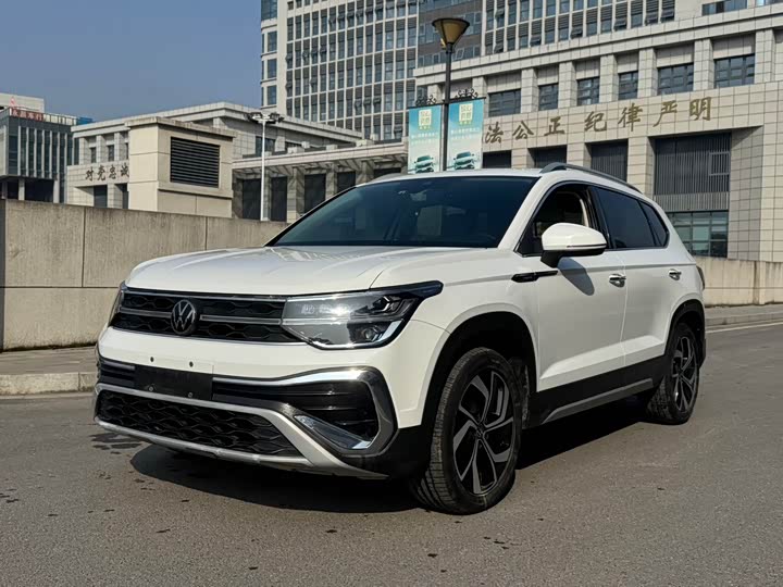 Фото 1 - Volkswagen Tharu