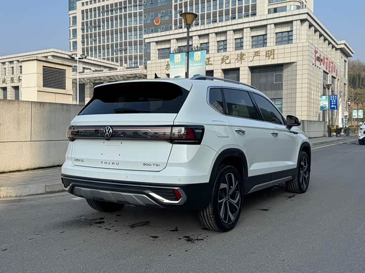 Фото 4 - Volkswagen Tharu