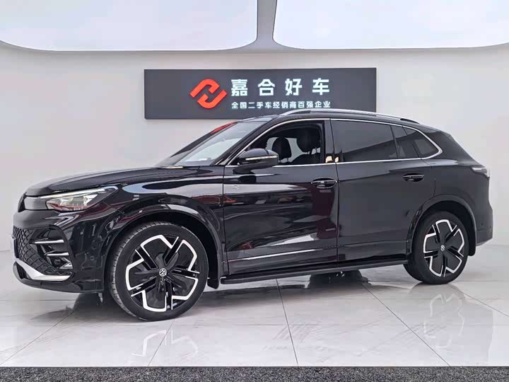 Фото 3 - Volkswagen Tiguan L Pro