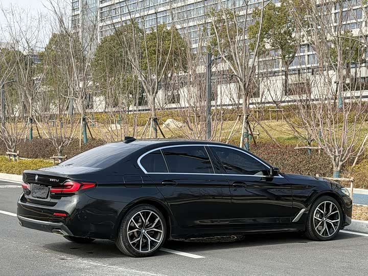 Фото 9 - BMW 5 Series