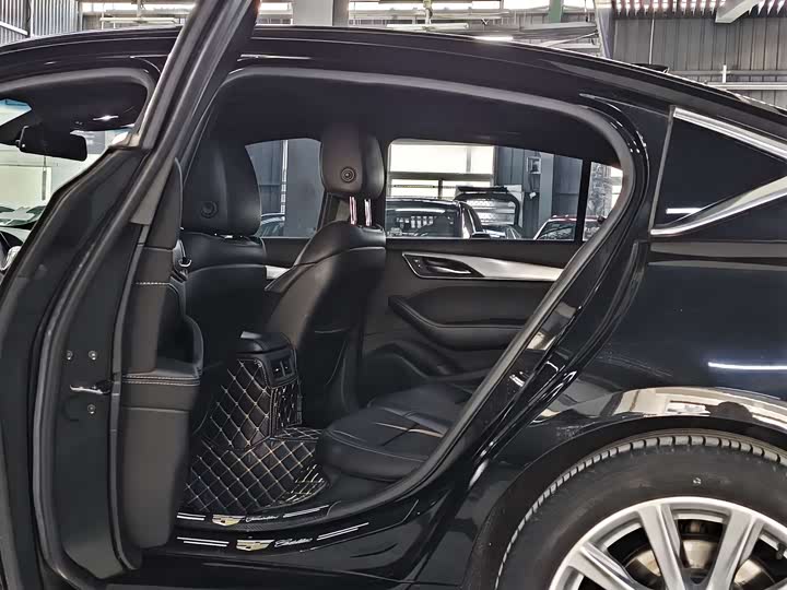 Photo 9 - Cadillac CT5