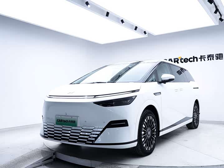 Фото 7 - XPeng X9