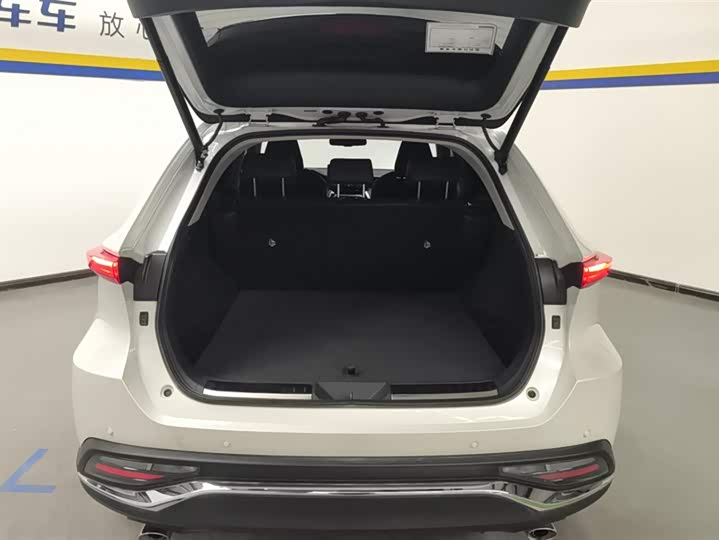 Photo 4 - Toyota Harrier