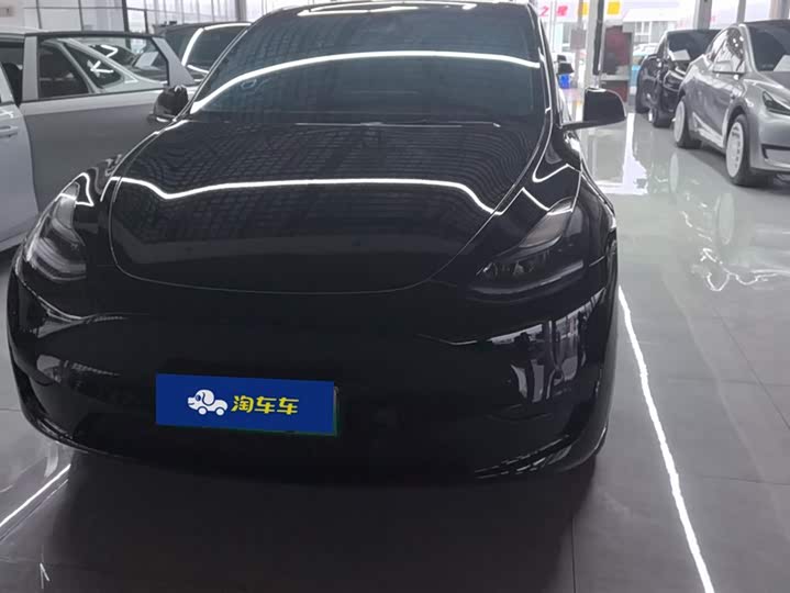 Фото 2 - Tesla Model Y