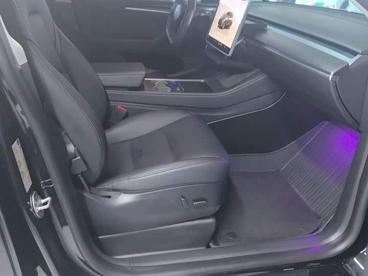 Фото 8 - Tesla Model Y