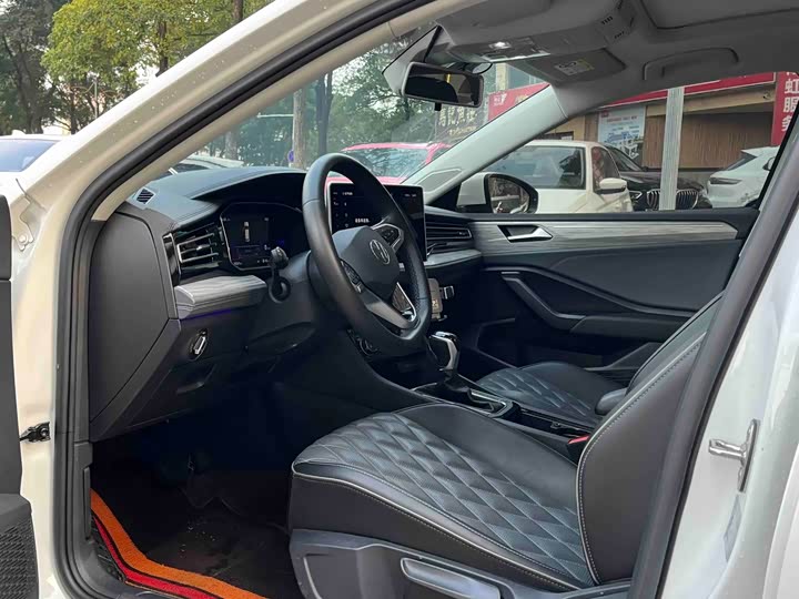 Фото 3 - Volkswagen Sagitar L