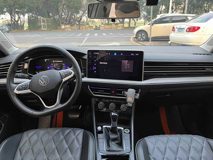 Фото 4 - Volkswagen Sagitar L