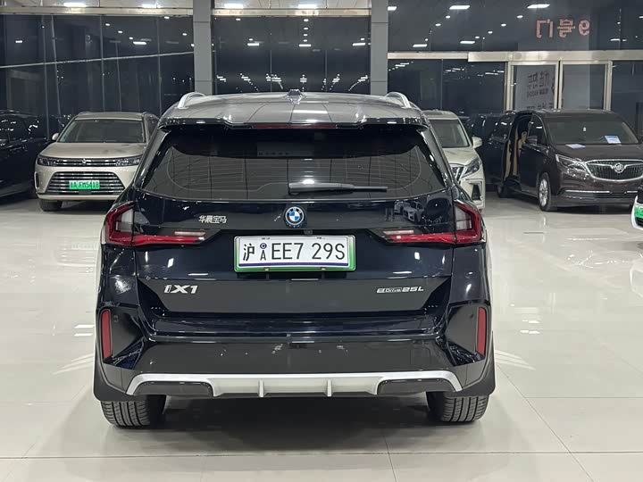 Фото 8 - BMW iX1