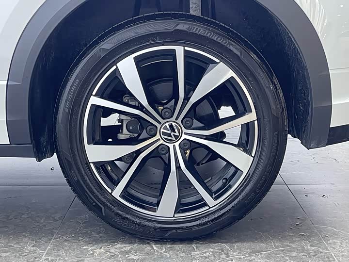 Фото 6 - Volkswagen T-Roc