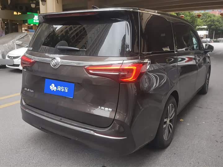 Фото 3 - Buick GL8 ES