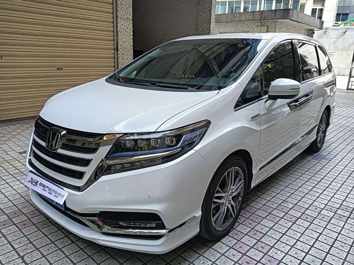Фото 1 - Honda Elysion