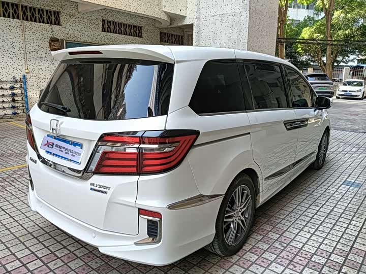 Фото 7 - Honda Elysion