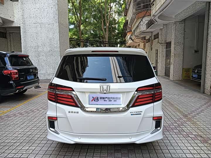 Фото 8 - Honda Elysion