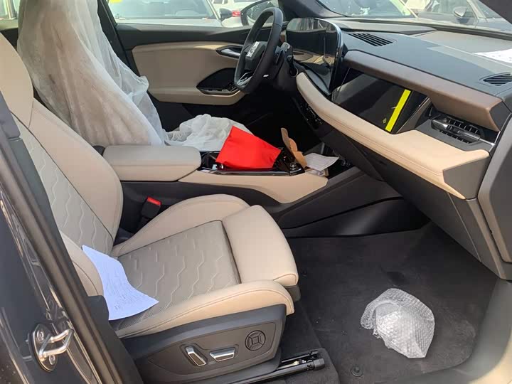 Фото 7 - Audi Q6L e-tron