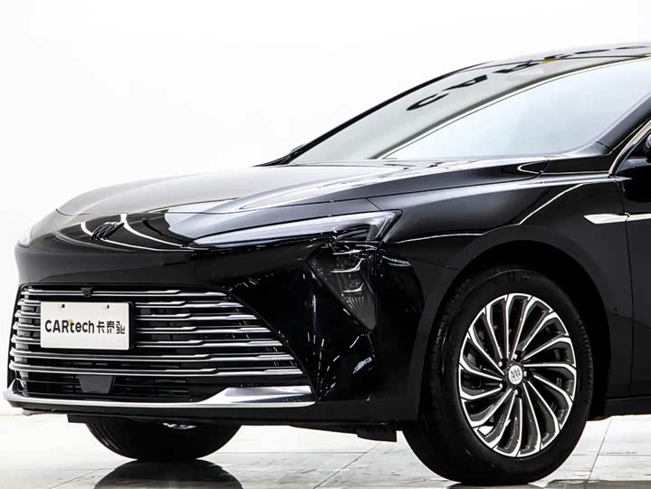 Фото 7 - Buick LaCrosse