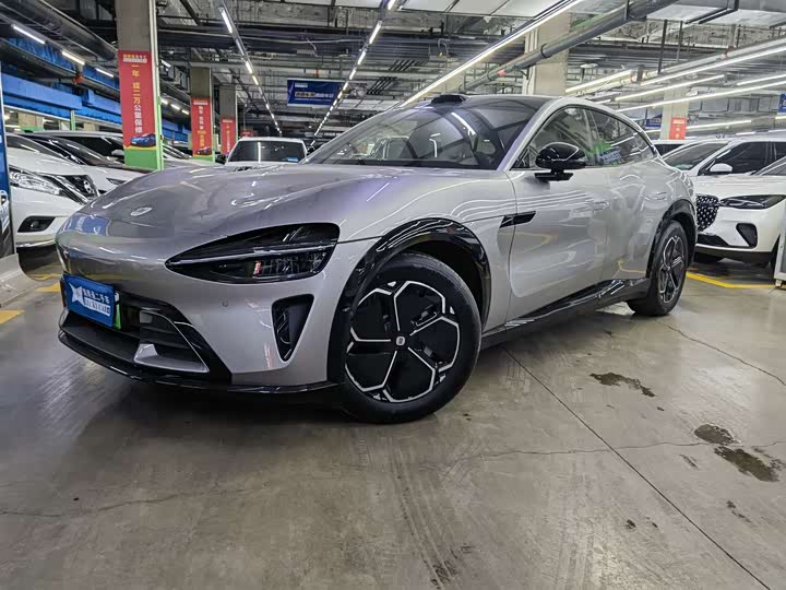 Фото 1 - Xiaomi YU7