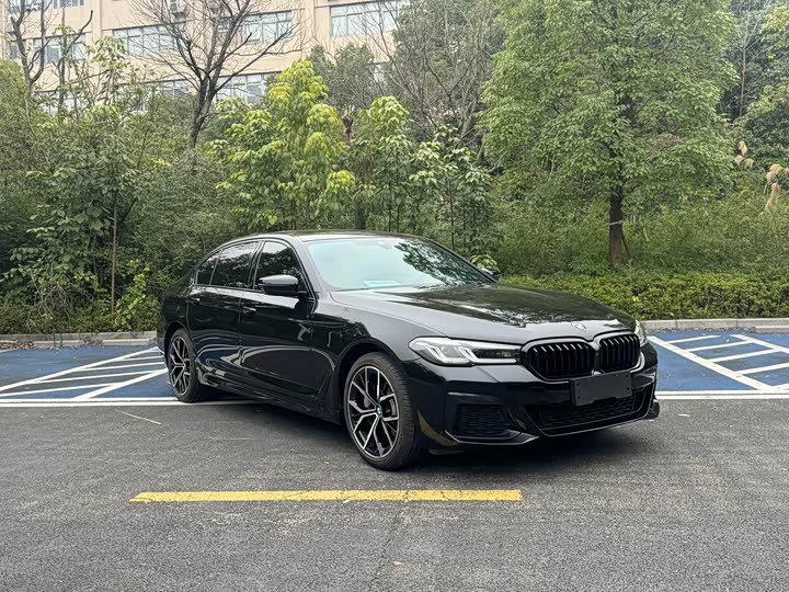 Фото 3 - BMW 5 Series