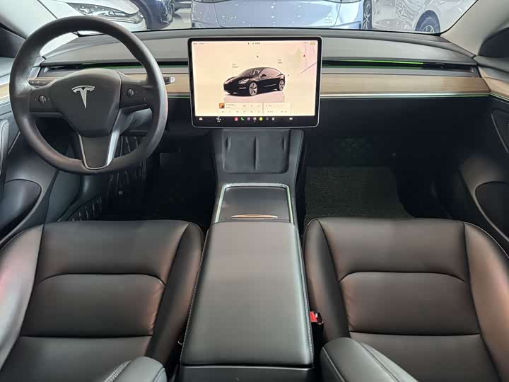 Фото 7 - Tesla Model 3