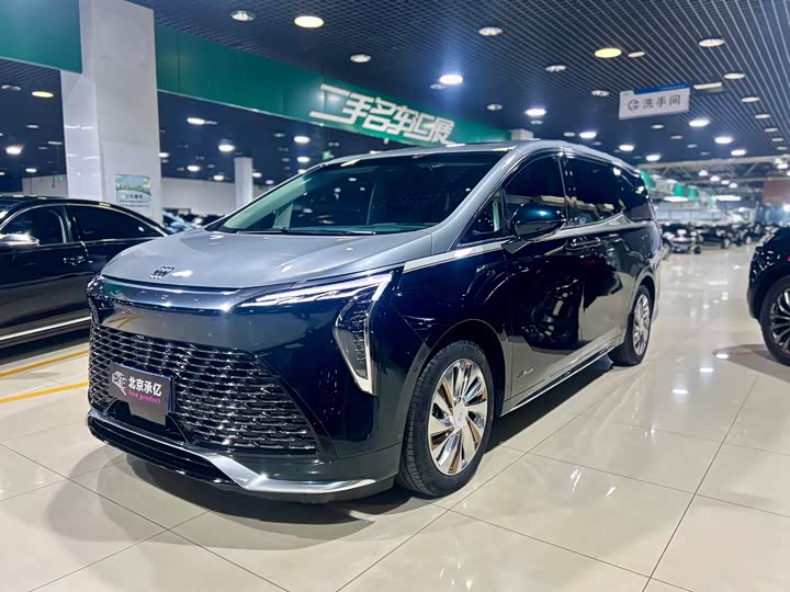 Фото 1 - Buick GL8 Century