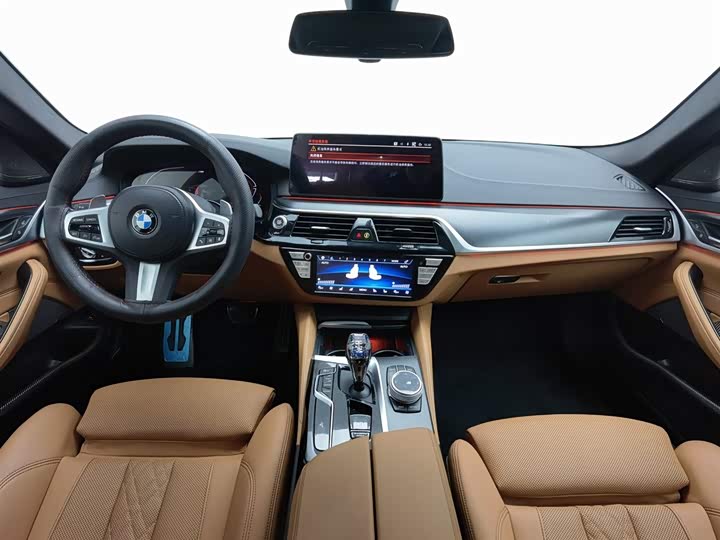 Photo 5 - BMW 5 Series