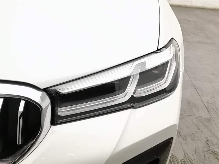 Photo 7 - BMW 5 Series