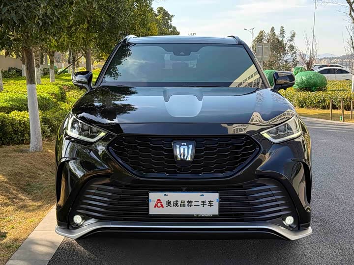 Фото 2 - Toyota Crown Kluger