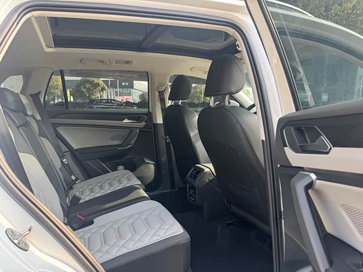 Фото 5 - Volkswagen Tayron