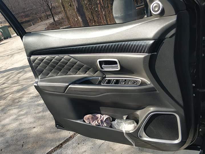 Фото 7 - Mitsubishi Outlander