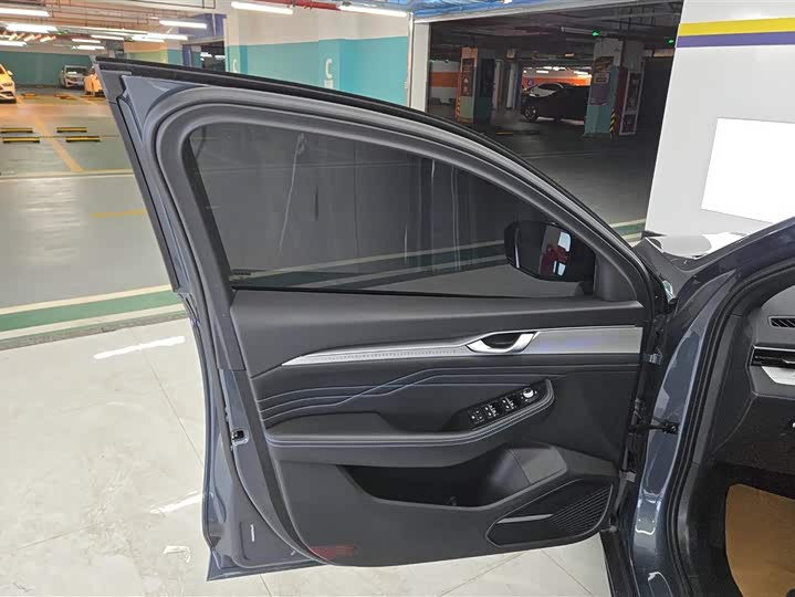 Photo 7 - Geely Preface