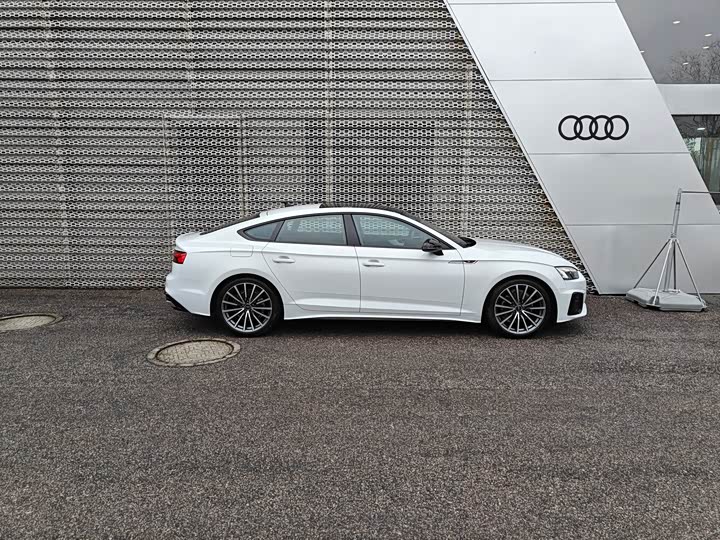 Фото 3 - Audi A5