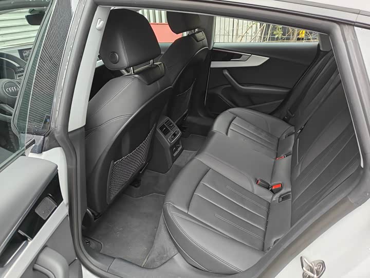 Фото 7 - Audi A5