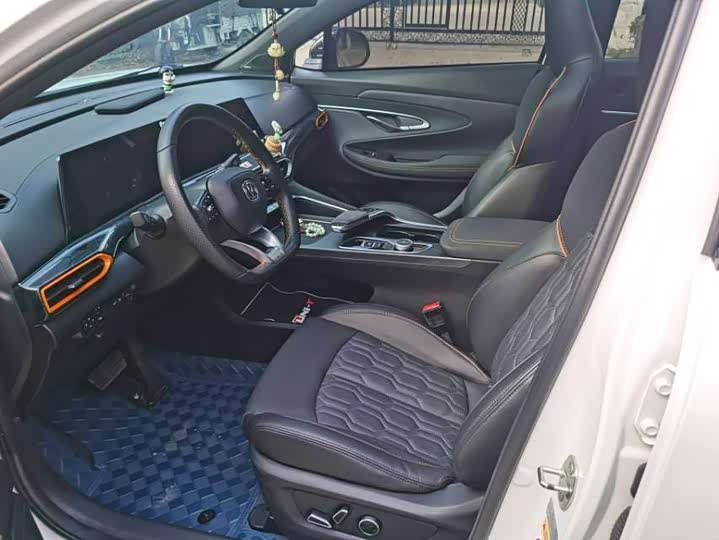 Фото 6 - Changan UNI-T