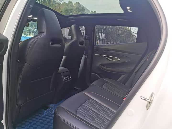 Фото 7 - Changan UNI-T