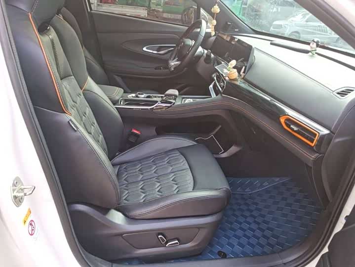 Фото 8 - Changan UNI-T